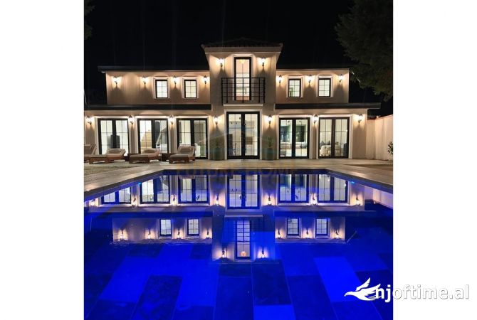 Shtepi ne shitje 7+1 ne Durres - 690,000 Euro