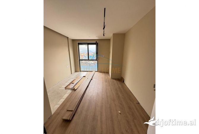 Shtepi ne shitje Apartament ne Tirane, 1+1, Mobilimi E mobiluar, Pagesa 125,000  Euro.