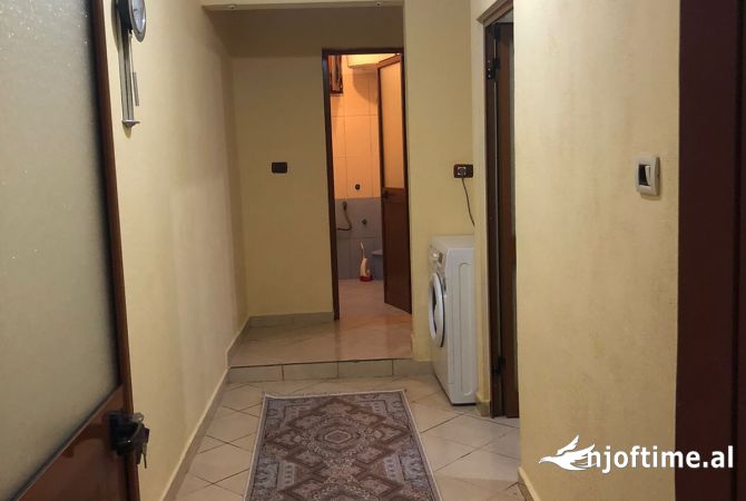 Shtepi me qera 1+1 ne Tirane - 27,000 Leke