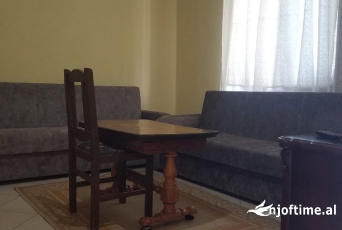 Shtepi me qera 1+1 ne Tirane - 27,000 Leke