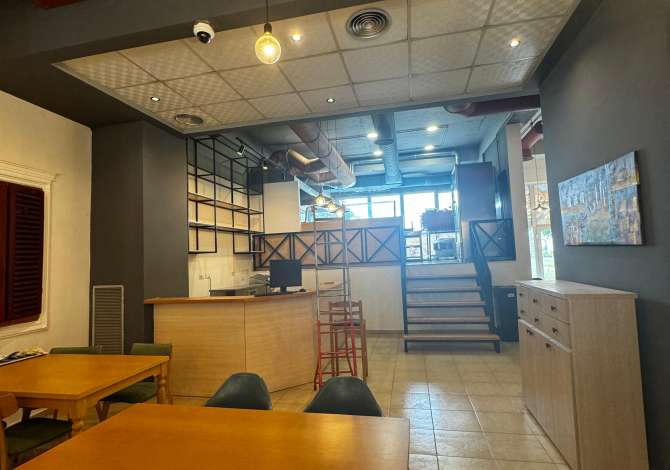 Jepet ambjent biznesi me qera,Astir