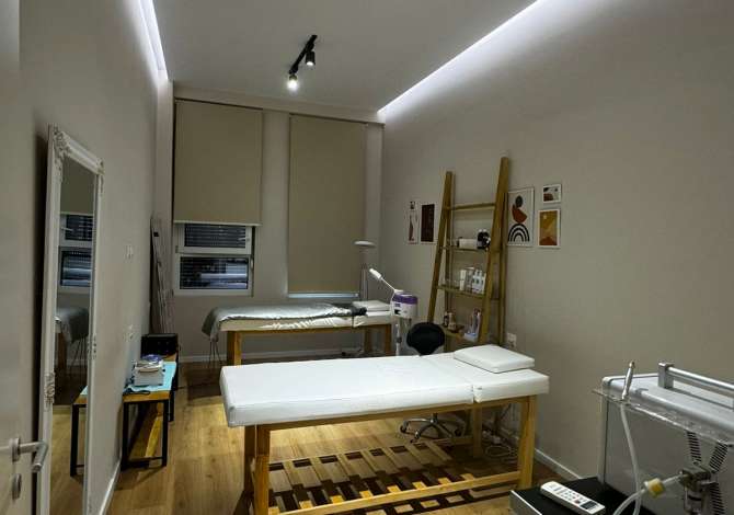 Jepet me qera ambjent biznesi,Kompleksi kontakt