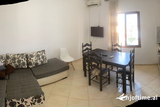 Shtepi me qera 2+1 ne Tirane - 50,000 Leke