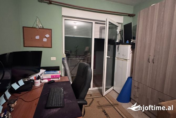 Shtepi me qera 2+1 ne Tirane - 750 Euro