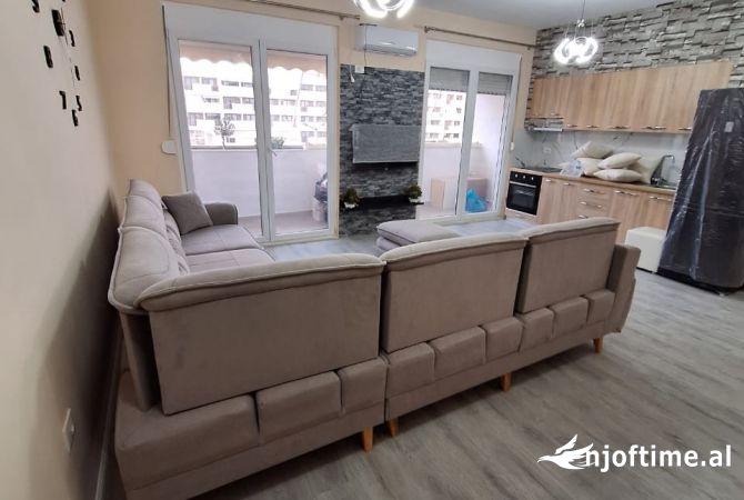 Shtepi me qera Apartament ne Tirane, 2+1, Mobilimi E mobiluar, Pagesa 500  Euro.