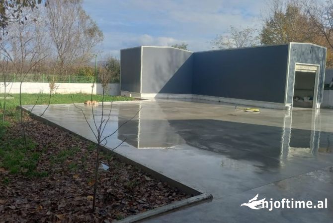 Ambient biznesi me qera 6+1 ne Tirane - 2,000 Euro