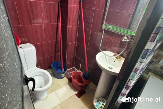 Shtepi me qera Apartament ne Tirane, 1+1, Mobilimi E mobiluar, Pagesa 250  Euro.