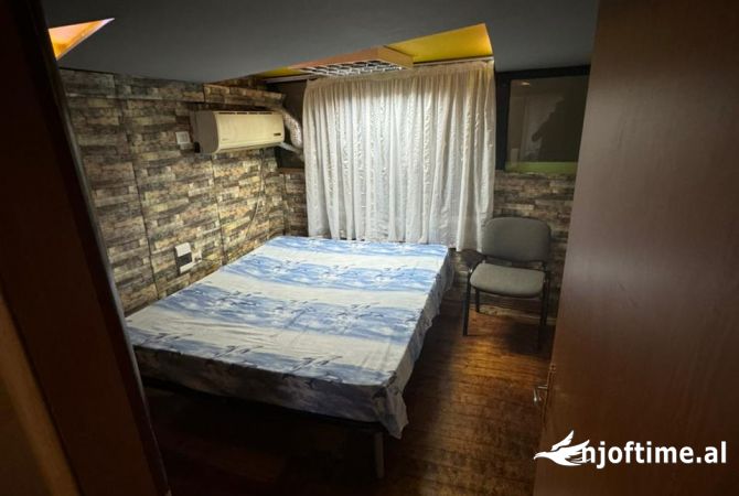Shtepi me qera Apartament ne Tirane, 1+1, Mobilimi E mobiluar, Pagesa 250  Euro.