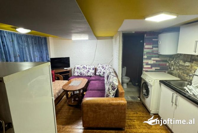 Shtepi me qera 1+1 ne Tirane - 250 Euro