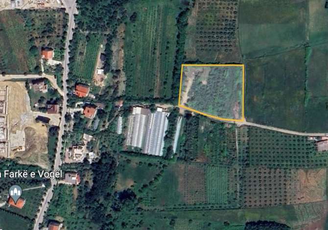 Truall ose Toke ne Tirane - 750,000 Euro