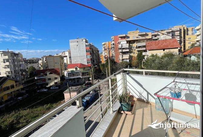 Shtepi me qera Apartament ne Tirane, 2+1, Mobilimi E mobiluar, Pagesa 460  Euro.