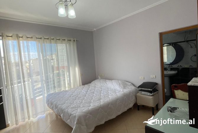 Shtepi me qera 2+1 ne Tirane - 460 Euro