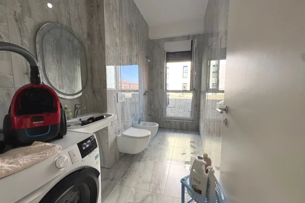 Shtepi ne shitje Apartament ne Tirane, 1+1, Mobilimi E mobiluar, Pagesa 15,000,000  Leke.