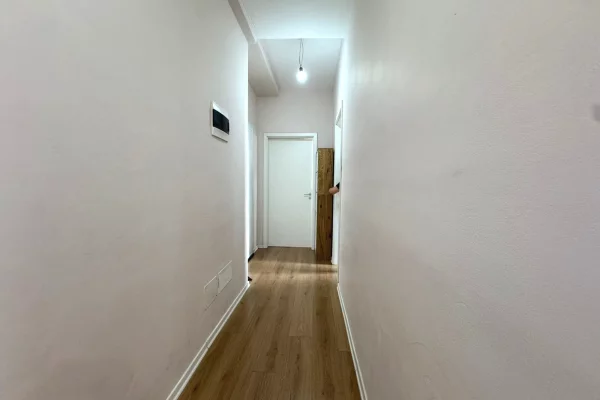 Shtepi ne shitje Apartament ne Tirane, 1+1, Mobilimi E mobiluar, Pagesa 15,000,000  Leke.