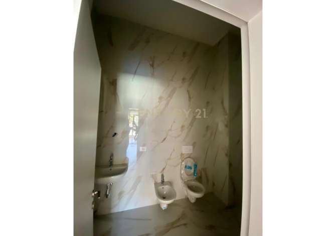 Apartament 2+1+2 me Qira per zyra ne Kompleksi Arlis Farmacia 10!;;;;;;;