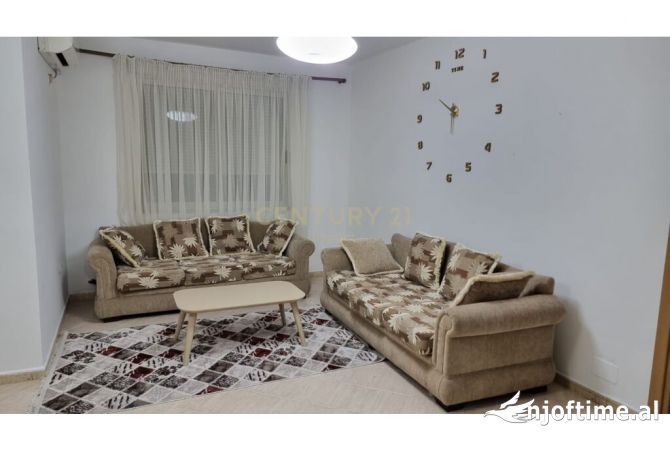 Shtepi ne shitje Apartament ne Tirane, 2+1, Mobilimi E mobiluar, Pagesa 124,000  Euro.