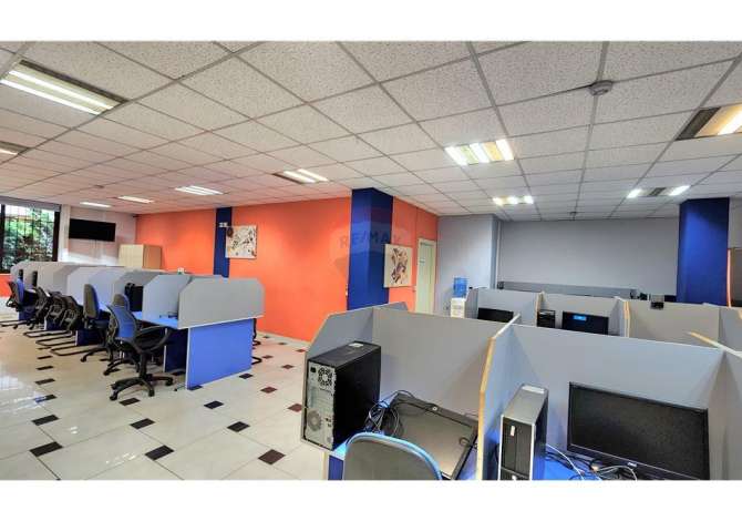 ZYRE ME QIRA 293 m2 RRUGA ELBASANIT