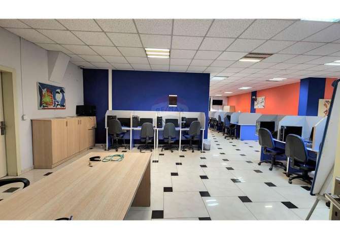 ZYRE ME QIRA 293 m2 RRUGA ELBASANIT