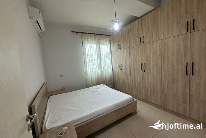 Shtepi me qera Apartament ne Tirane, 1+1, Mobilimi E mobiluar, Pagesa 550  Euro.