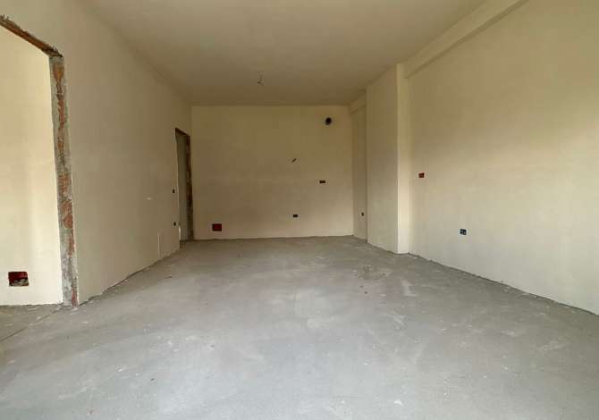 Shtepi ne shitje Apartament ne Tirane, 2+1, Mobilimi Bosh, pa mobiluar, Pagesa 164,934  Euro.