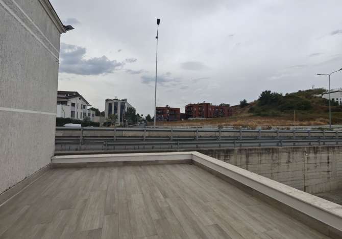 AMBJENT BIZNESI PER QIRA