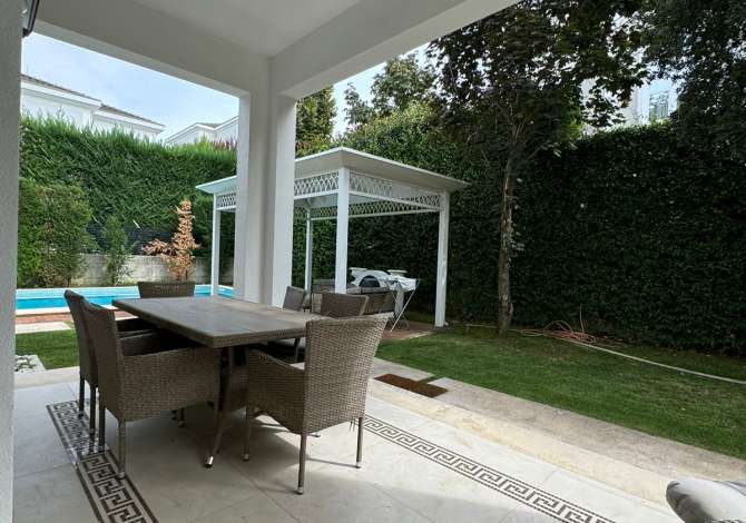 Casa in vendita 4+1 a Tirana - 2,100,000 Euro
