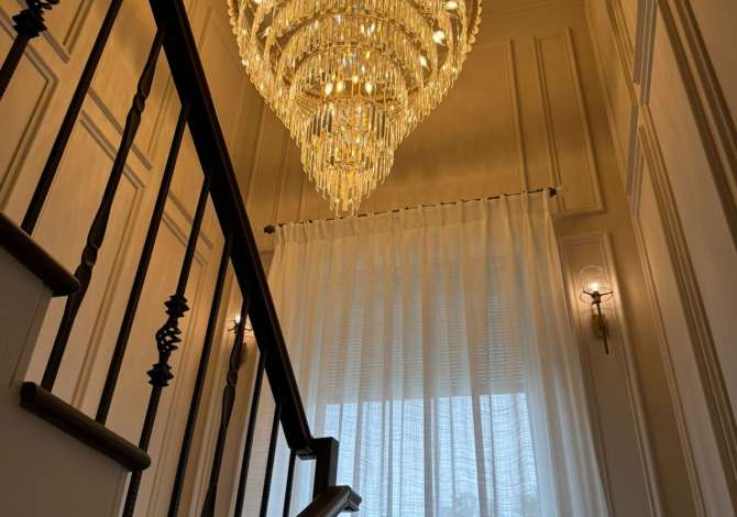 Casa in vendita 4+1 a Tirana - 2,100,000 Euro