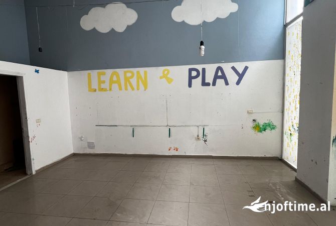 Ambient biznesi me qera 3+1 ne Tirane - 500 Euro