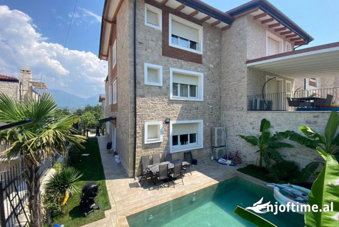 Shtepi me qera 5+1 ne Tirane - 3,000 Euro