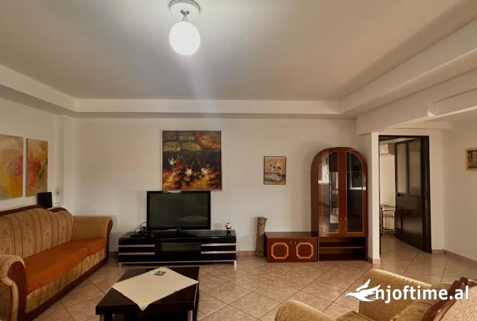 Shtepi me qera 3+1 ne Tirane - 650 Euro