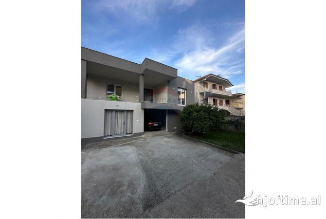 Shtepi me qera 5+1 ne Tirane - 1,600 Euro