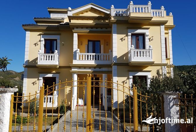 Shtepi me qera 5+1 ne Tirane - 2,500 Euro