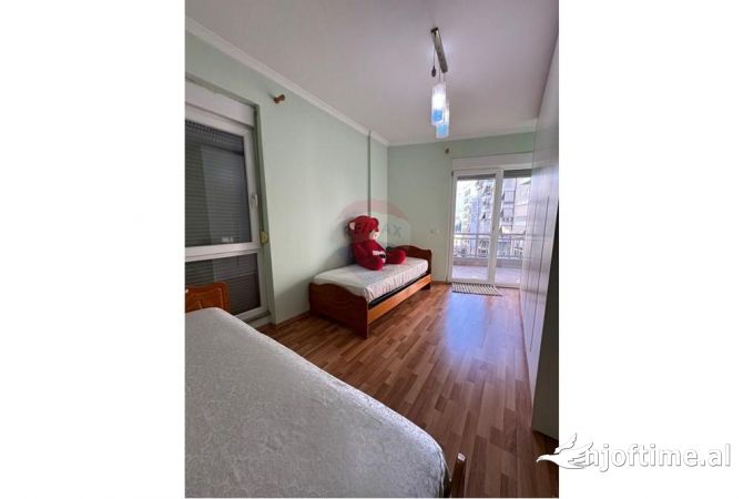 Shtepi me qera Apartament ne Tirane, 2+1, Mobilimi E mobiluar, Pagesa 600  Euro.