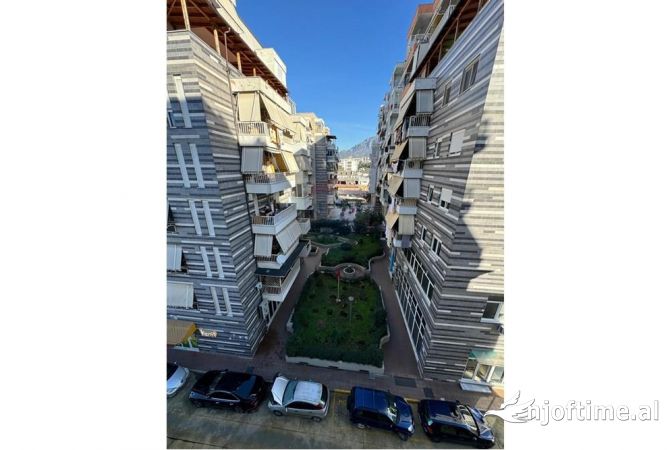 Shtepi me qera Apartament ne Tirane, 2+1, Mobilimi E mobiluar, Pagesa 600  Euro.