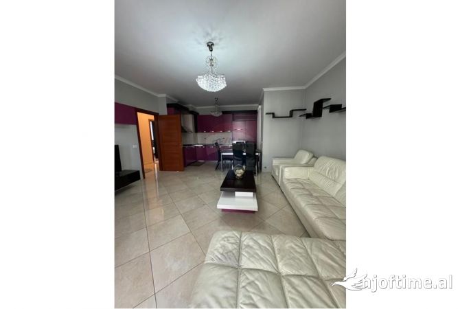 Shtepi me qera 2+1 ne Tirane - 600 Euro