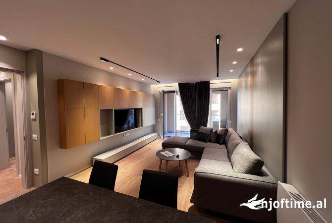 Shtepi me qera Apartament ne Tirane, 2+1, Mobilimi E mobiluar, Pagesa 800  Euro.