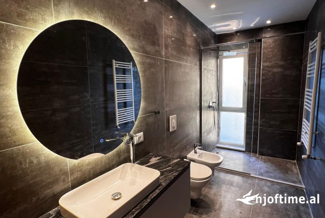 Shtepi me qera Apartament ne Tirane, 2+1, Mobilimi E mobiluar, Pagesa 800  Euro.