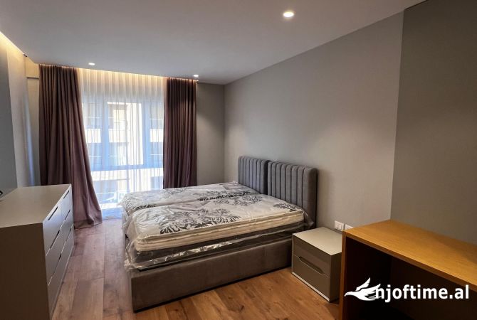Shtepi me qera Apartament ne Tirane, 2+1, Mobilimi E mobiluar, Pagesa 800  Euro.