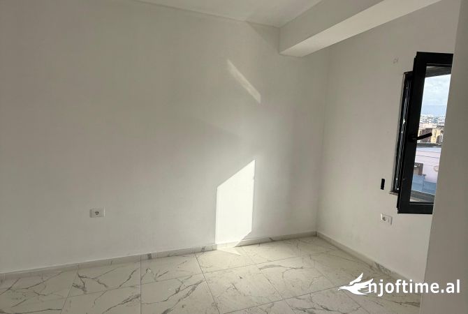 Apartment for sale in Tirana 2+1, Emty