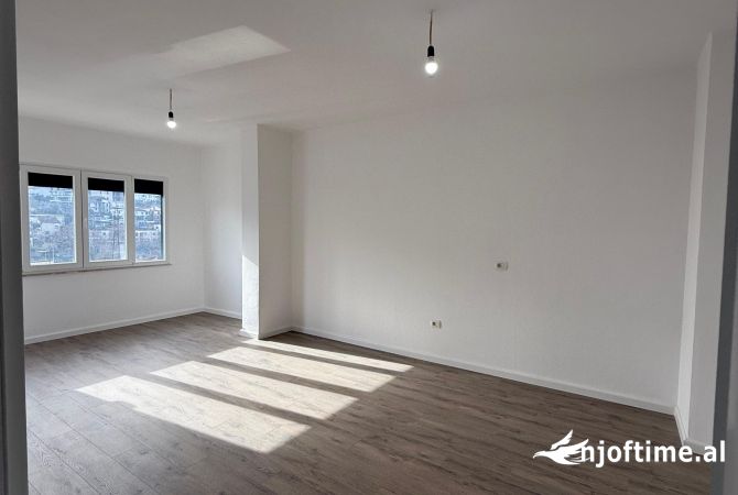 Shtepi ne shitje 2+1 ne Tirane - 145,000 Euro