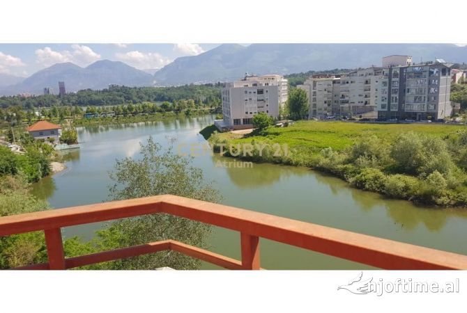 Shtepi me qera 2+1 ne Tirane - 1,100 Euro