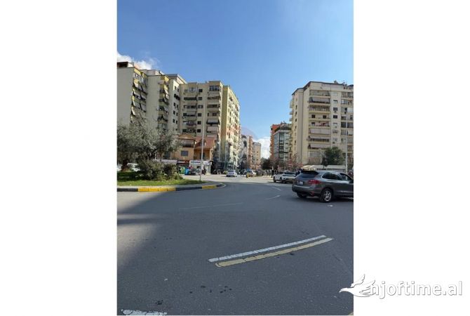 Ambient biznesi ne shitje 3+1 ne Tirane - 750,000 Euro