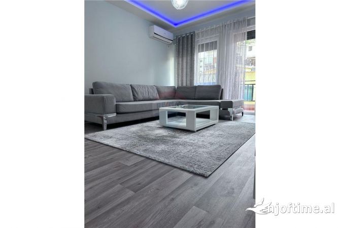 Shtepi me qera 3+1 ne Tirane - 650 Euro