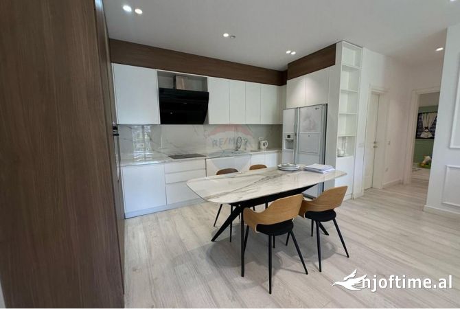 Shtepi me qera 2+1 ne Tirane - 1,200 Euro