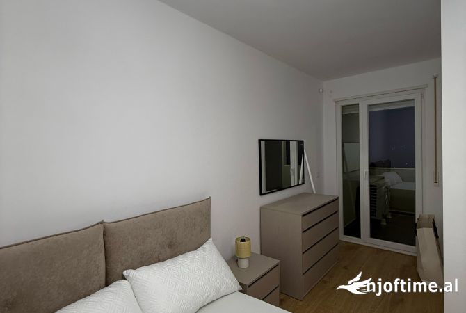Shtepi me qera Apartament ne Tirane, 2+1, Mobilimi E mobiluar, Pagesa 650  Euro.