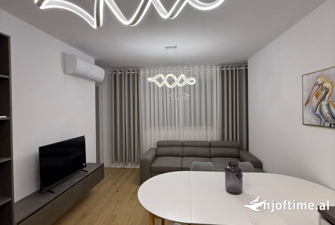 Shtepi me qera 2+1 ne Tirane - 650 Euro