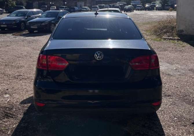 Jepet me qera Volkswagen Jetta duke filluar nga 40 euro dita