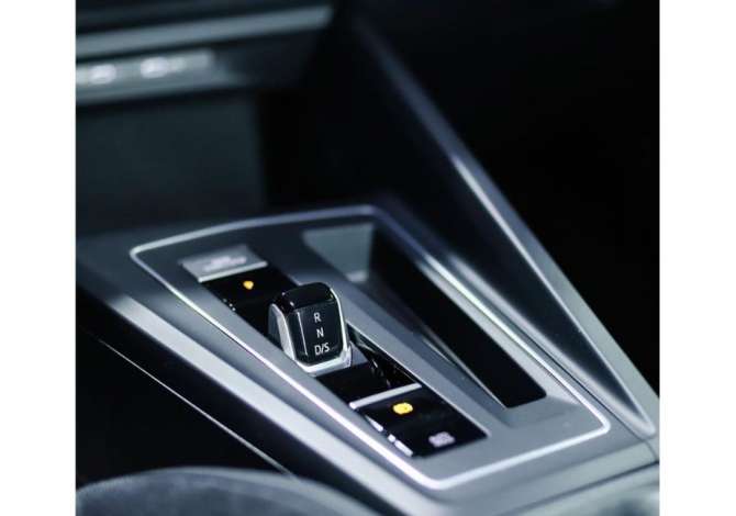 Jepet me qera Volkswagen Golf 8 duke filluar nga 70 euro dita
