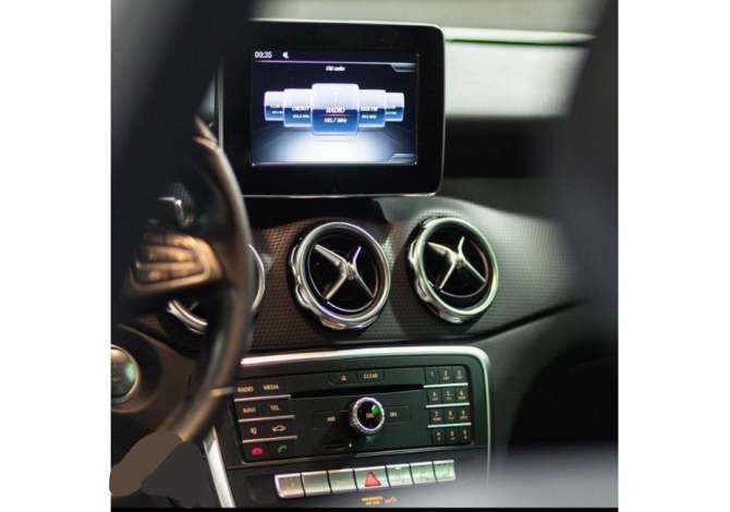 Jepet me qera makina Mercedes Benz GLA duke filluar nga 80 euro dita