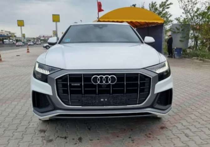 Jepet me qera Makina Audi Q8 duke filluar nga 320 euro dita